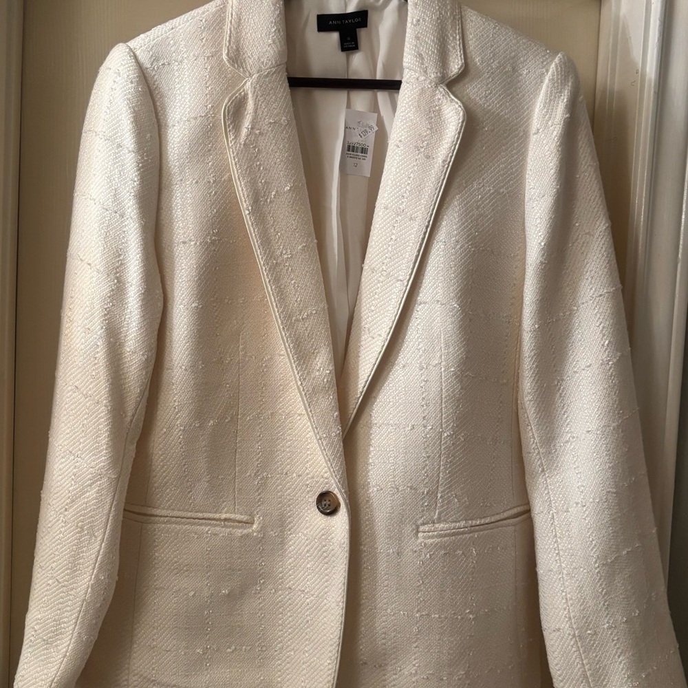 Ann Taylor Women's Textured Cream Blazer